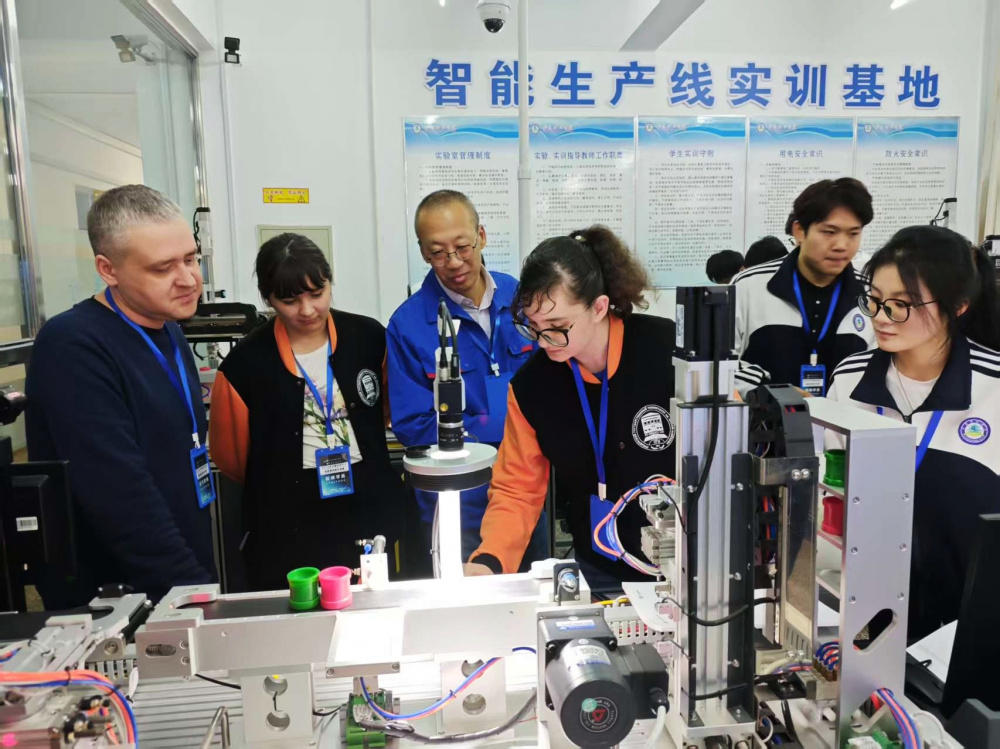 Трансграничный университет в действии: студенты ПГУ им. Шолом-Алейхема осваивают технологии будущего в Китае